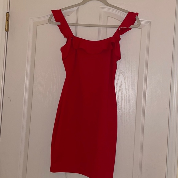 Red dress with ruffle straps - Picture 1 of 3